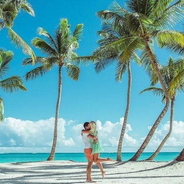 dominicana_beach_couple-love